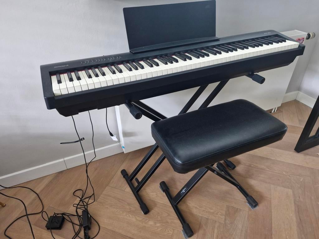 Roland FP-30 Digitale Piano - Goed onderhouden, Muziek en Instrumenten, Ophalen, Gebruikt, Zwart, Digitaal