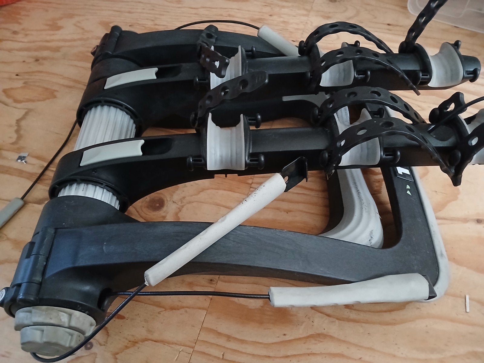 Thule 992 raceway achterklepdrager voor 3 fietsen, 3 fietsen of meer, Gebruikt, Brede banden, Achterklepdrager