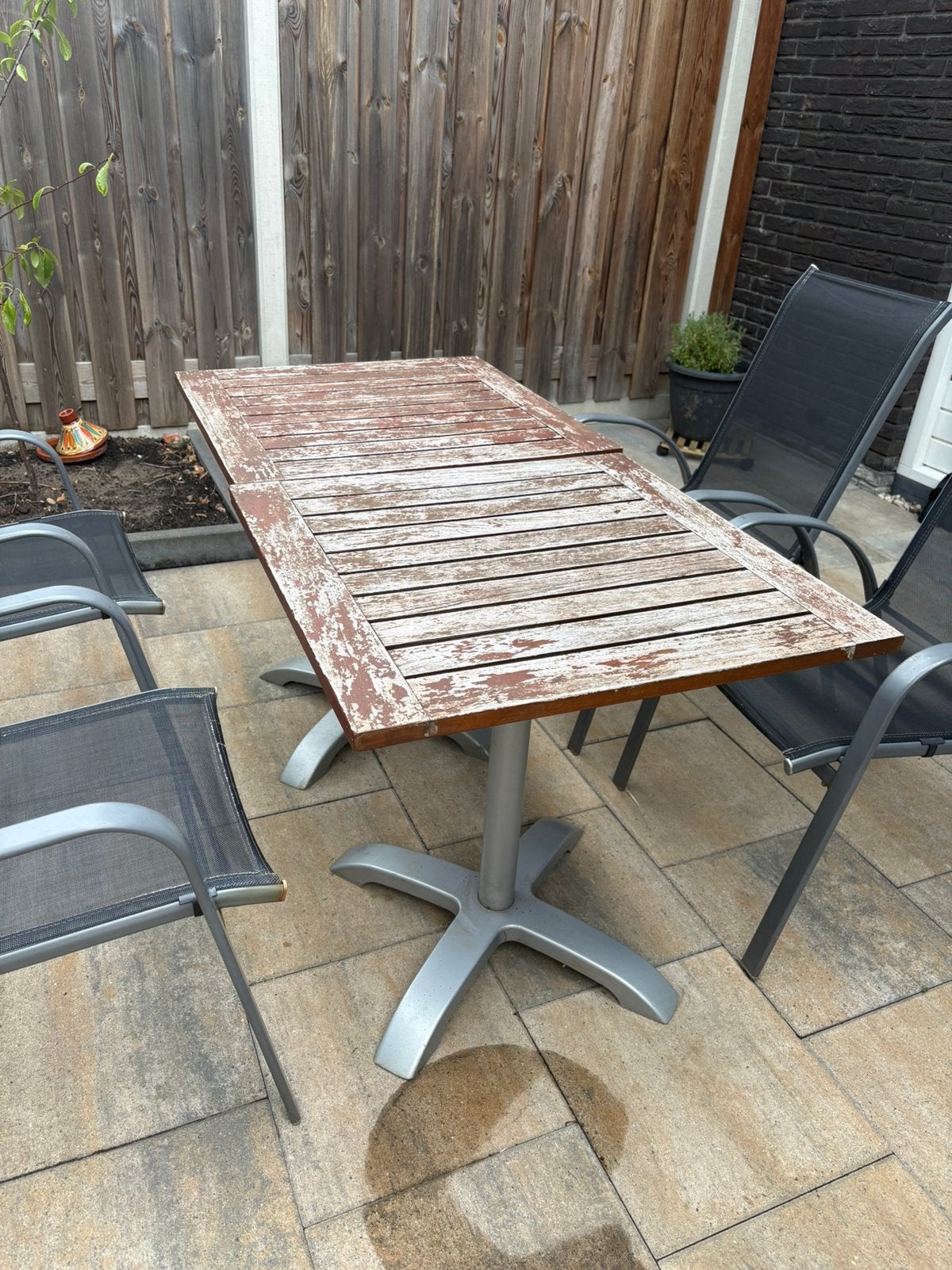 Te koop: 4 tuinstoelen + 2 tuintafels, Ophalen, Gebruikt, 4 zitplaatsen, Tuinset