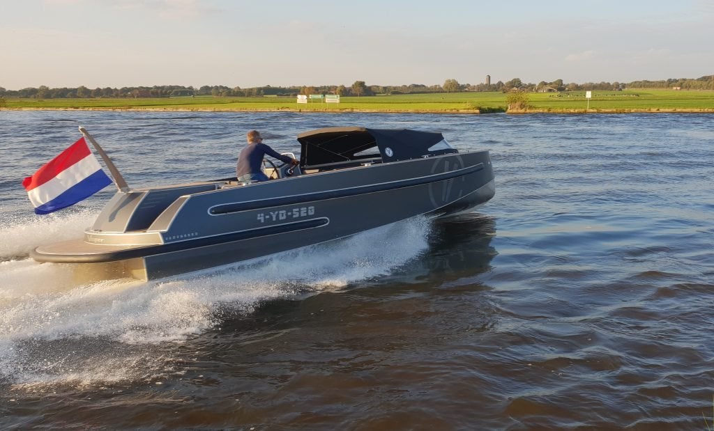 Van Vossen Tender 888 DE GROOTSTE SLOEPEN SHOWROOM VAN, Overige materialen, 35 cm, Overige brandstoffen, Info@verschuurwatersport.nl