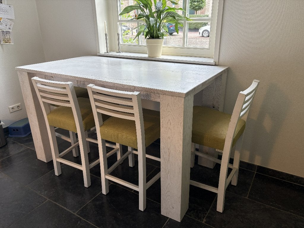 white wash massief eiken bartafel met 4 stoelen, Ophalen, Gebruikt, Inclusief barstoelen