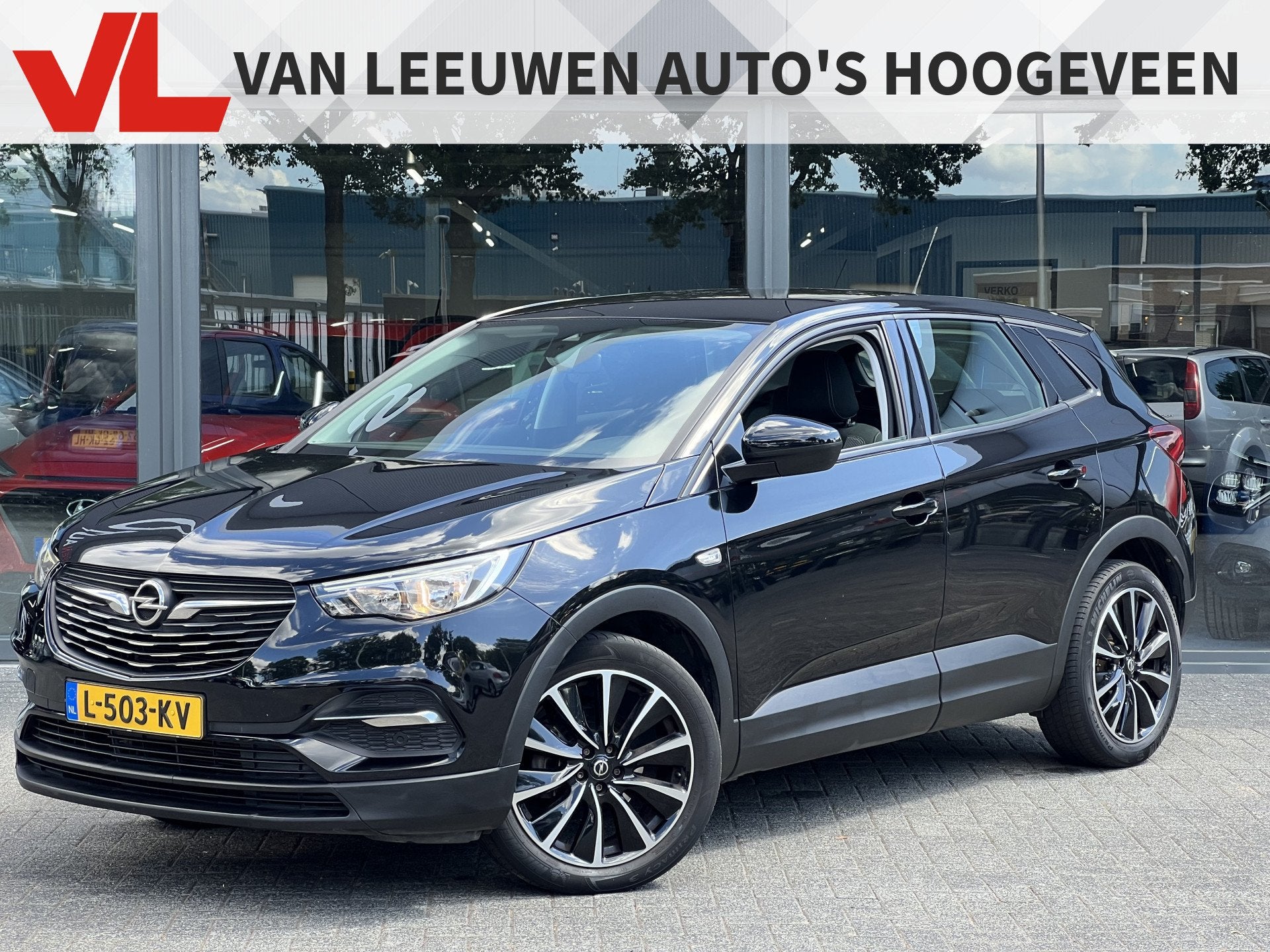 Opel Grandland X 1.2 Turbo Edition | Trekhaak | Airco | RIJK, Voorwielaandrijving, Gebruikt, 1199 cc, Zwart