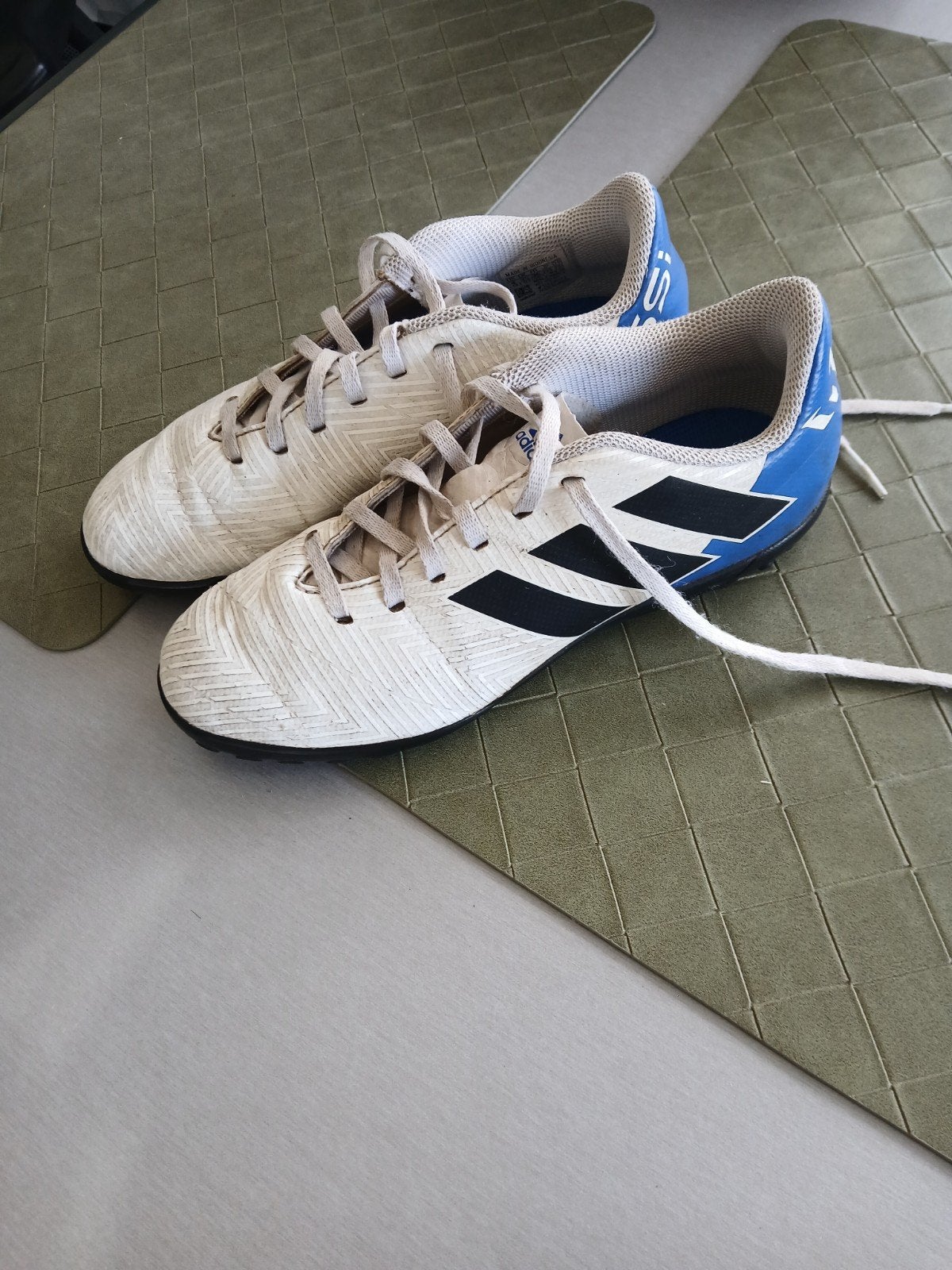 kunstgras sportschoenen Adidas, Overige typen, Zo goed als nieuw, Overige sporten, Ophalen