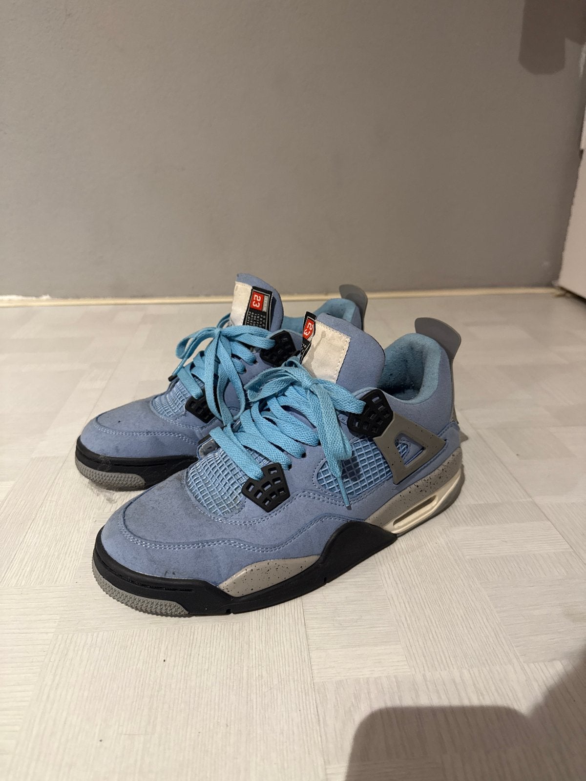 Jordan 4 Retro University Blue sneakers - Maat 41, Kleding | Heren, Schoenen, Ophalen of Verzenden, Zo goed als nieuw, Blauw, Sneakers of Gympen
