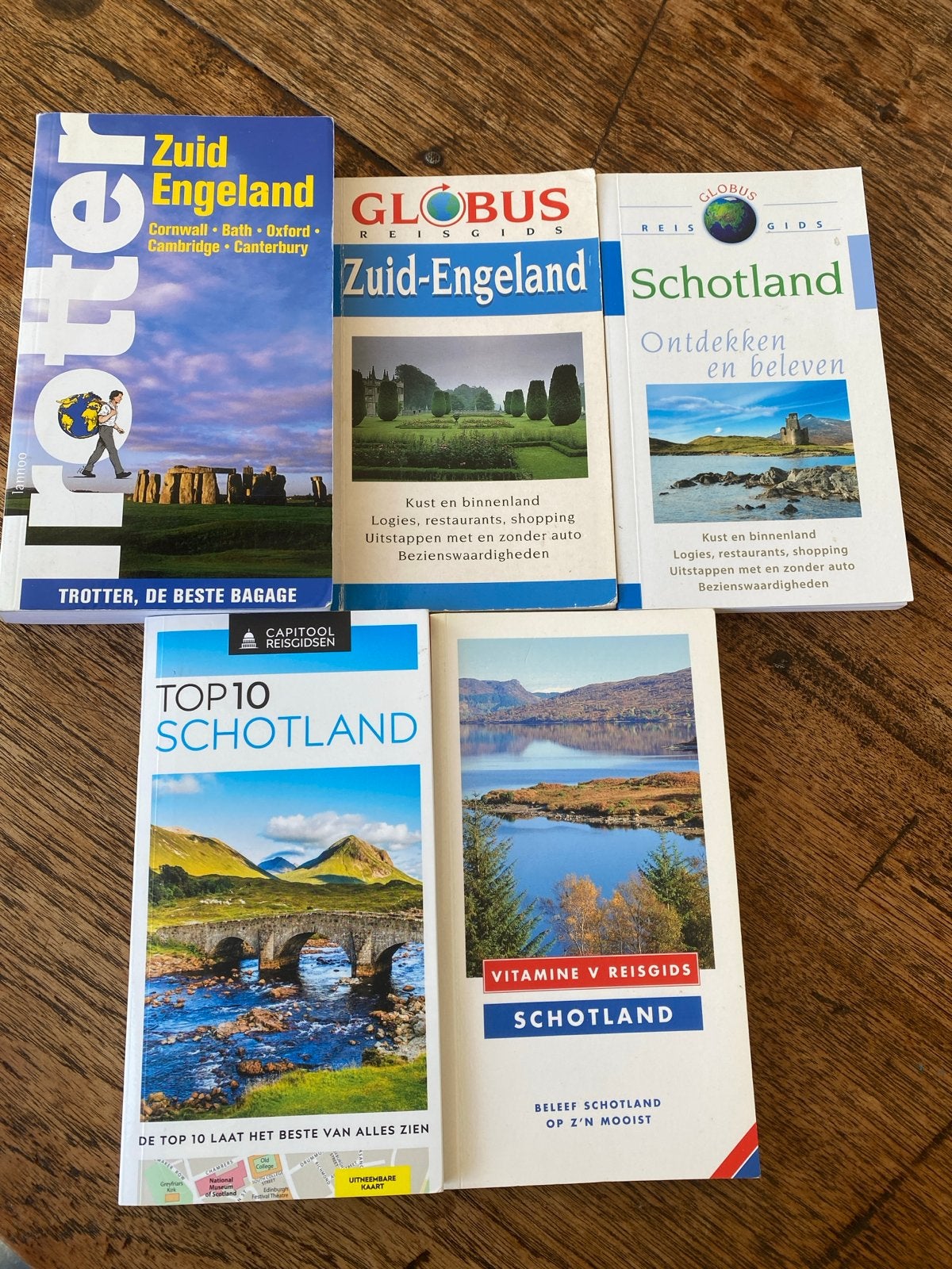 Reisboekjes Zuid-Engeland en Schotland (5 stuks), Boeken, Europa, Ophalen of Verzenden, Reisgids of -boek, Gelezen