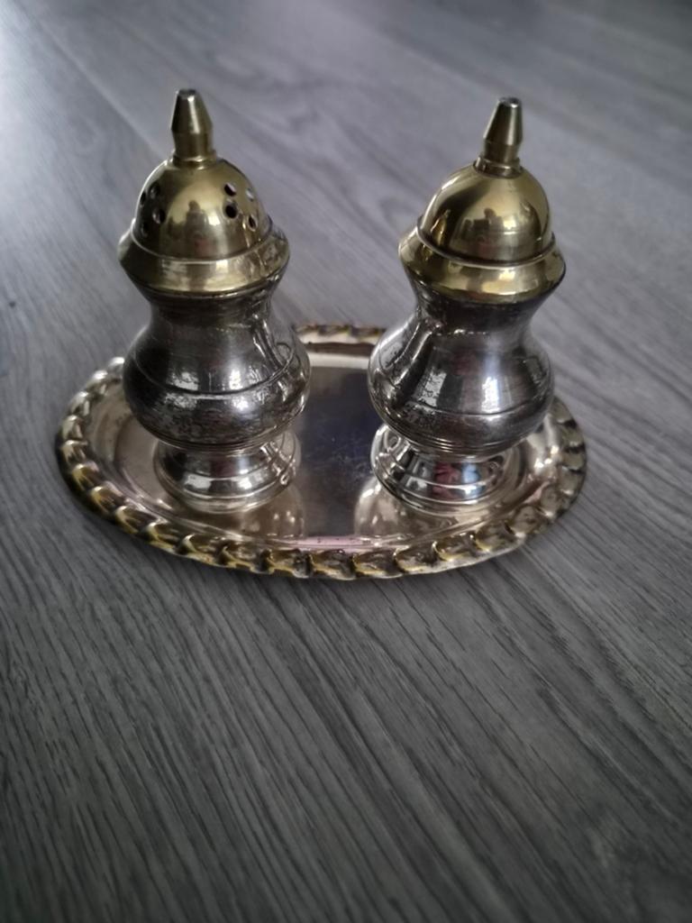 Vintage zout- en peperstel op dienblad, Antiek en Kunst, Ophalen of Verzenden