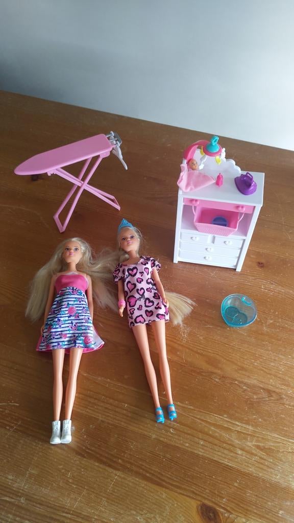 Zwangere Barbie pop met accessoires, Kinderen en Baby's, Speelgoed | Poppen, Ophalen of Verzenden, Gebruikt, Barbie