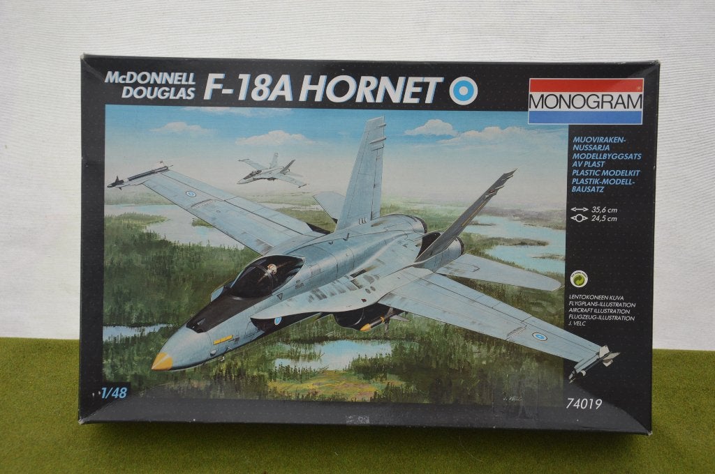 Vintage bouwdoos Monogram Mc Donnel Douglas F-18 A Hornet, Overige merken, 1:72 tot 1:144, Ophalen of Verzenden, Zo goed als nieuw