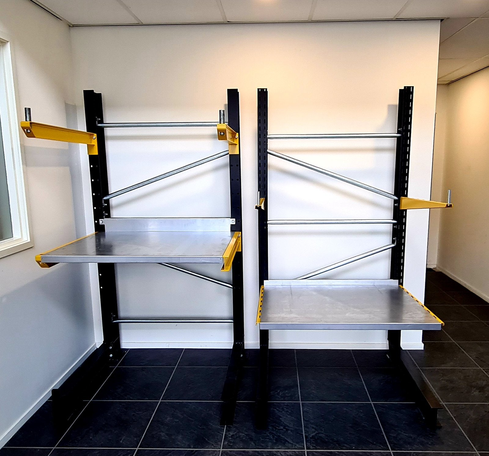 Nette lichte draagarmstelling stelling, Ophalen of Verzenden, Zo goed als nieuw, Overige typen, Minder dan 2 meter