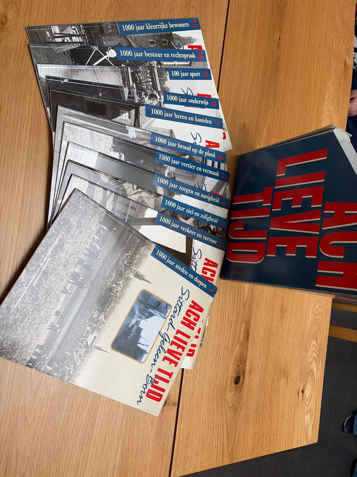 Tijdschriften Ach Lieve Tijd Sittard, Geleen, Born, Ophalen of Verzenden, Gelezen, Overige typen