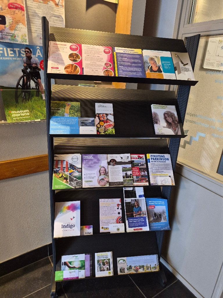 Folderrek, Ophalen, Metaal, Overige typen, Zo goed als nieuw