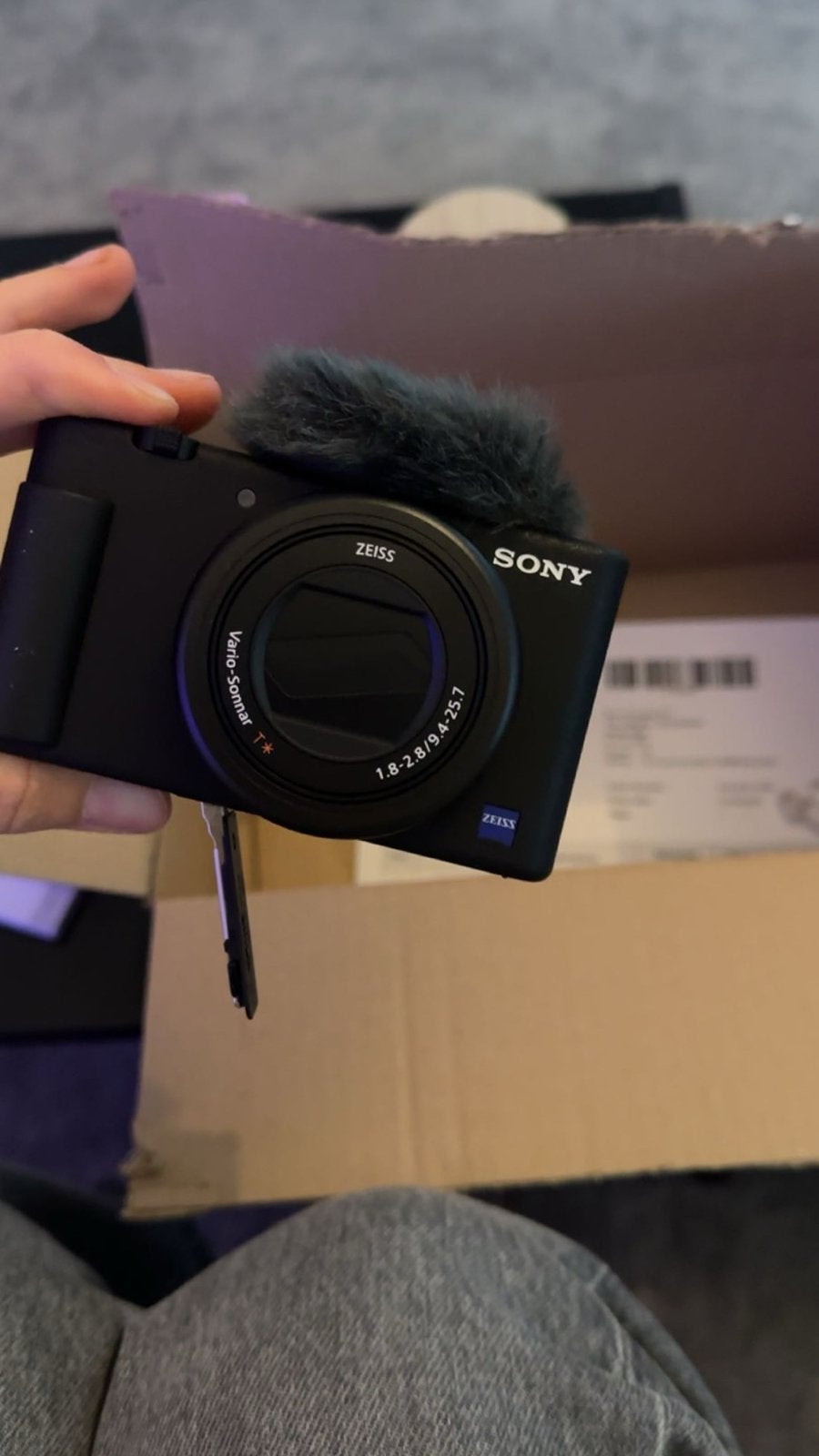 Foto 3 van Sony ZV-1F Vlogcamera - Zo goed als nieuw