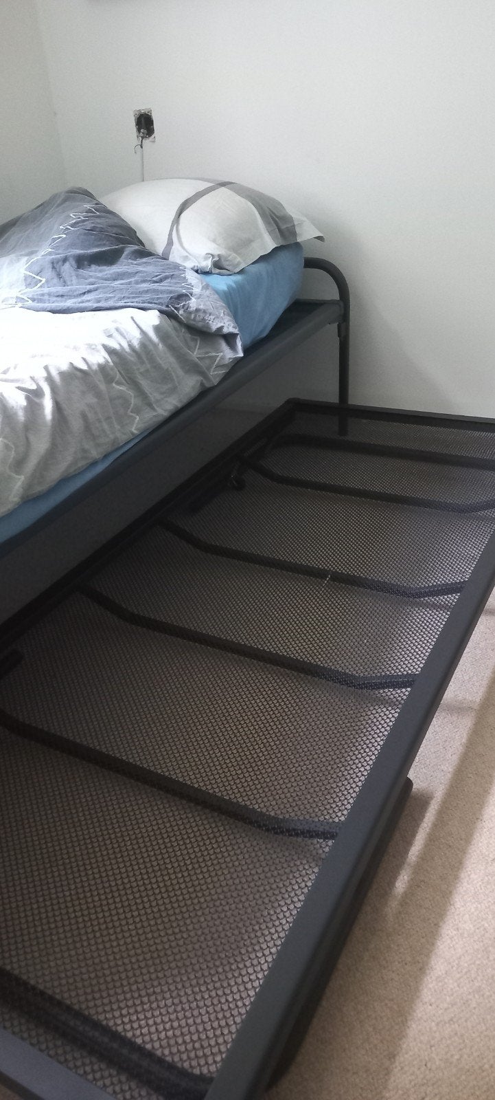 Metalen bed met onderschuifbed 90 x 210, Huis en Inrichting, Slaapkamer | Bedden, Ophalen, 90 cm, Eenpersoons, 210 cm