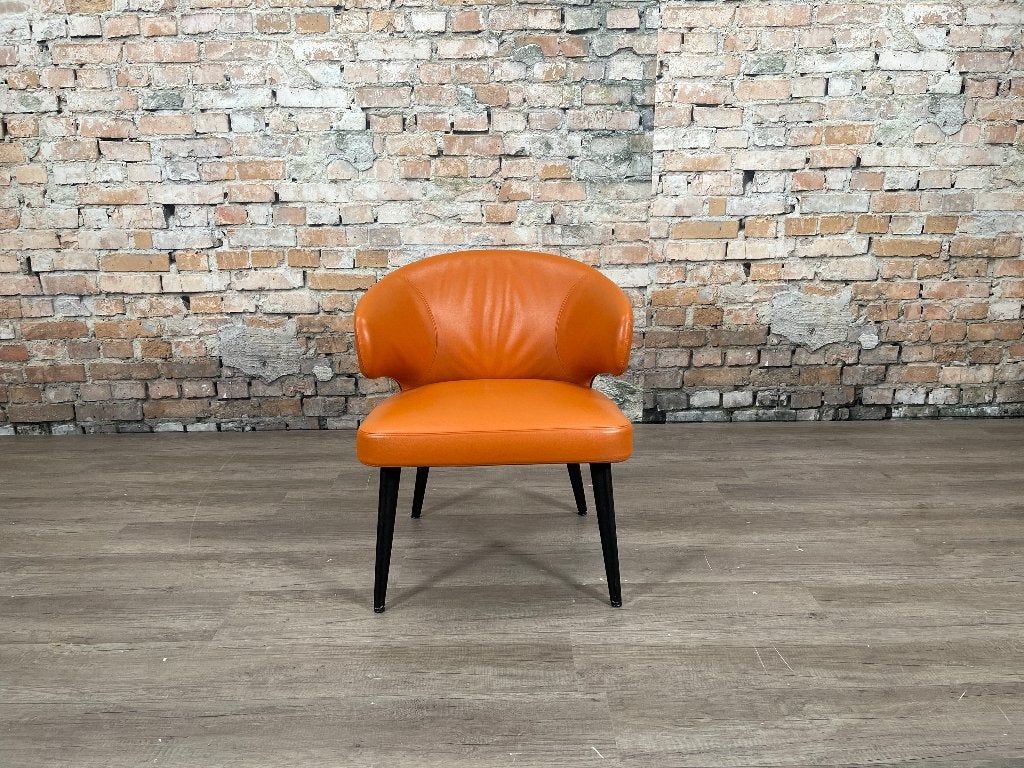 Minotti Aston Fauteuil – Oranje leer | Rodolfo Dordoni