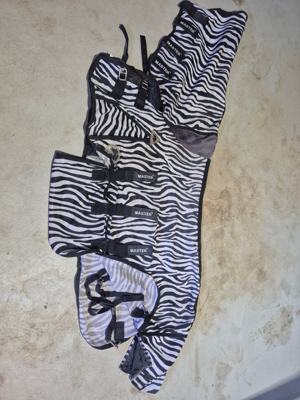Master zebra vliegendeken met vaste hals, maat 100/145, Dieren en Toebehoren, Paarden en Pony's | Dekens en Dekjes, Ophalen of Verzenden