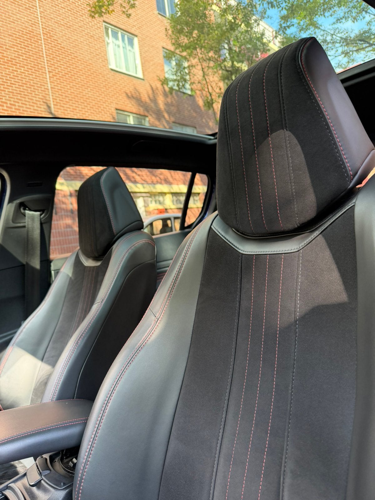 Foto 8 van Peugeot 308 2.0 Bluehdi 180pk 2017 Blauw