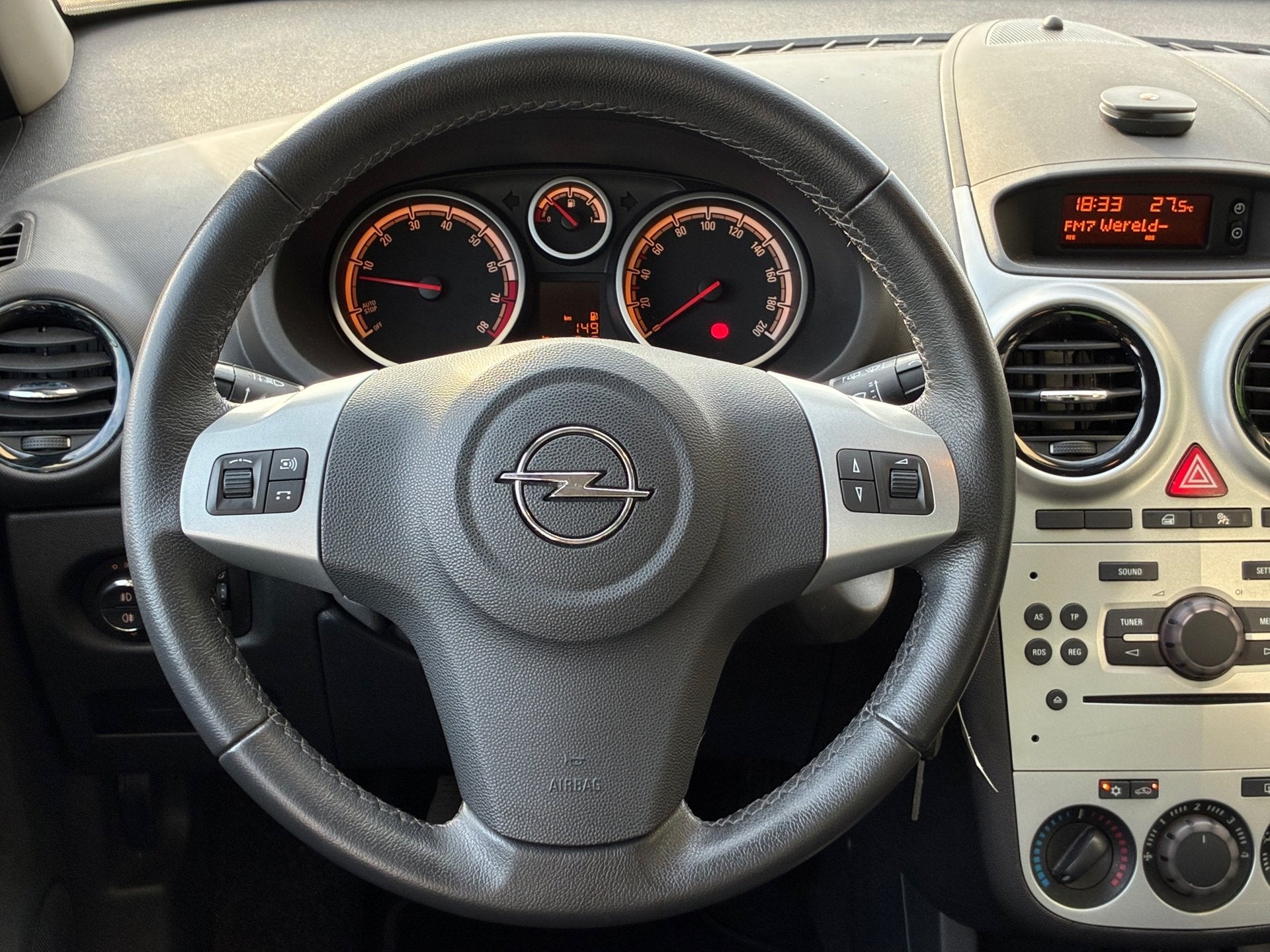 Opel Corsa 1.4-16V Anniversary Edition|1e Eigenaar|CruiseCon, Voorwielaandrijving, Euro 5, Gebruikt, 1398 cc