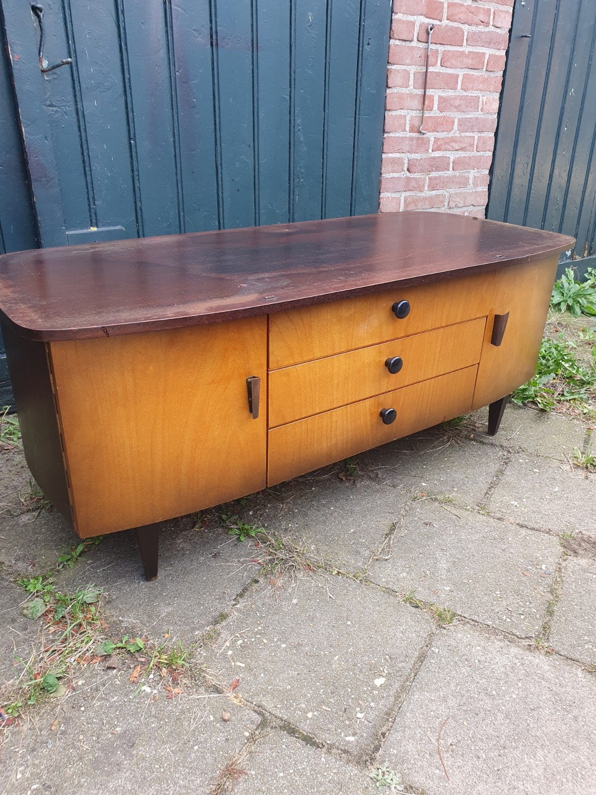 Vintage TV kast.