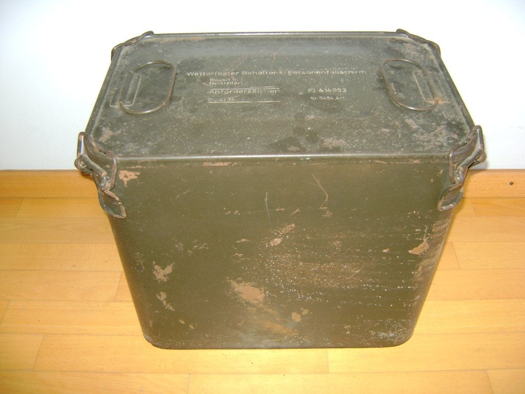 Luftwaffe Wetterfester Behalter Personenfalschirm. FL414953., Verzamelen, Ophalen of Verzenden, Luchtmacht, Duitsland, Overige typen
