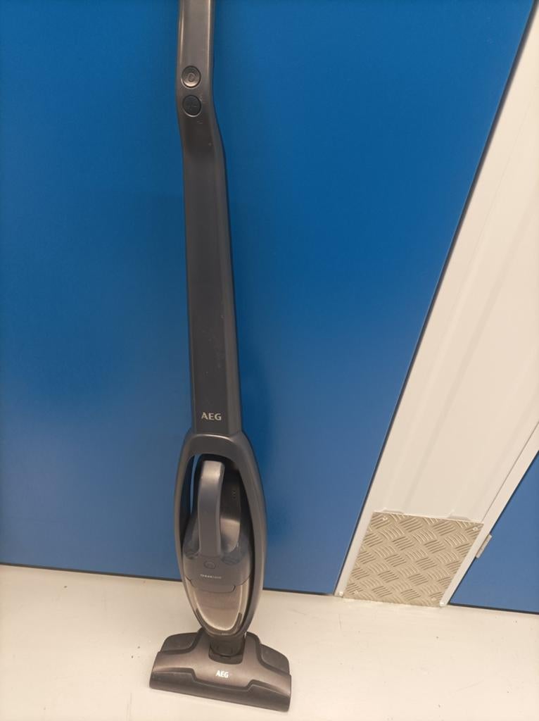 Hand stofzuiger en kruimeldief in één, Ophalen of Verzenden