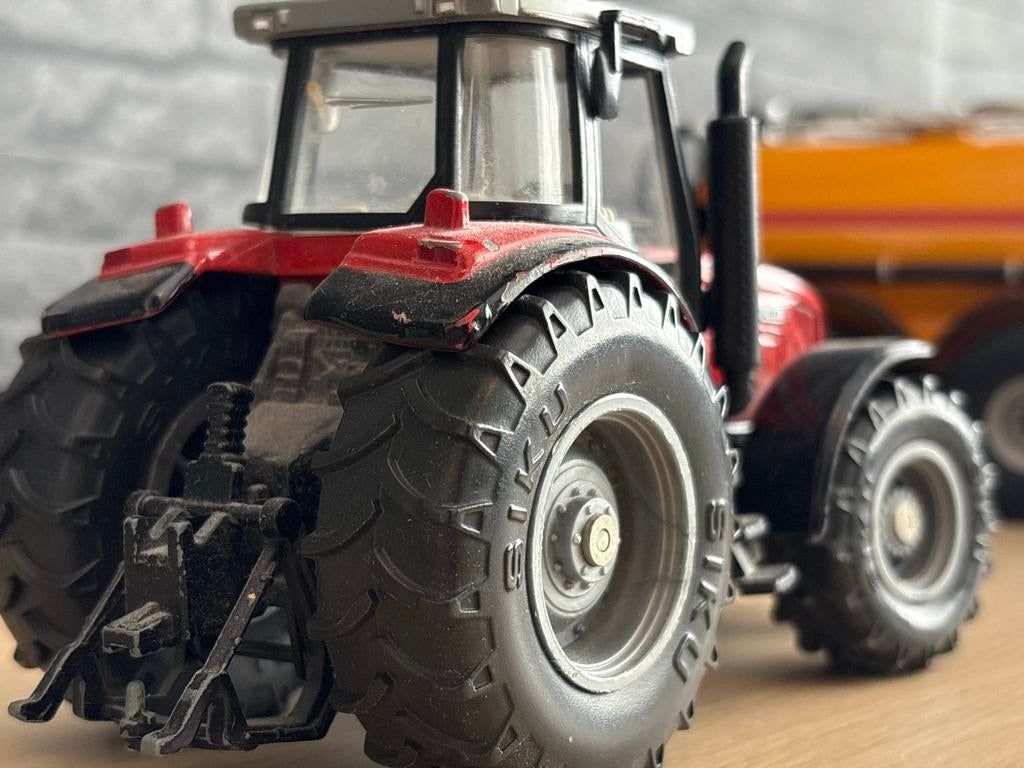 Siku Massey Ferguson 8280 Tractor met aanhanger, Overige merken, Gebruikt, 1:32 tot 1:50, Overige typen