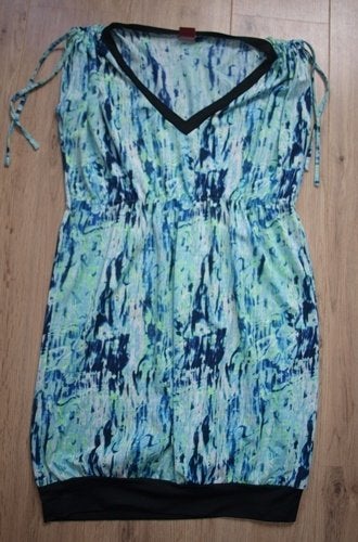 Blauw Geel witte Jurk Liv (M), Kleding | Dames, Maat 38/40 (M), Blauw, Ophalen of Verzenden, Knielengte