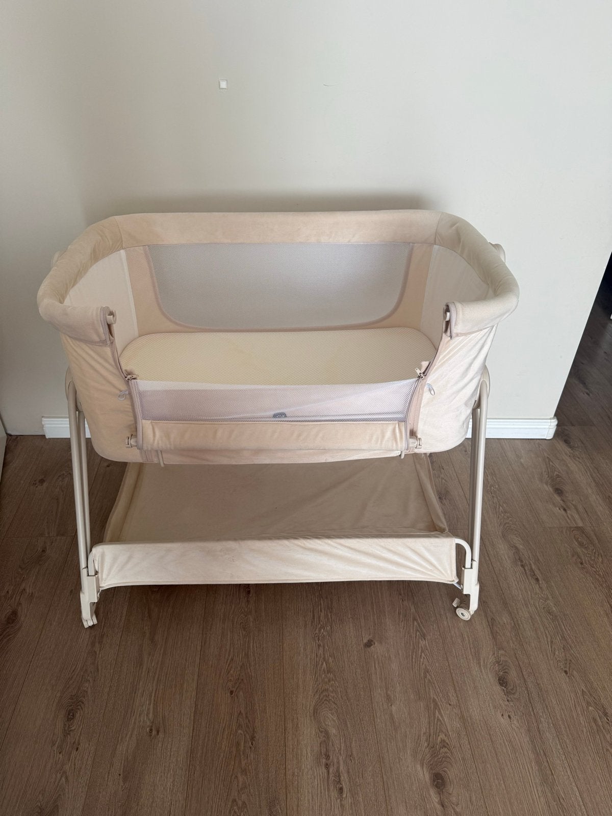 Puck Co-Sleeper Claire met matras - Zo goed als nieuw, Ophalen, Zo goed als nieuw, Wieg