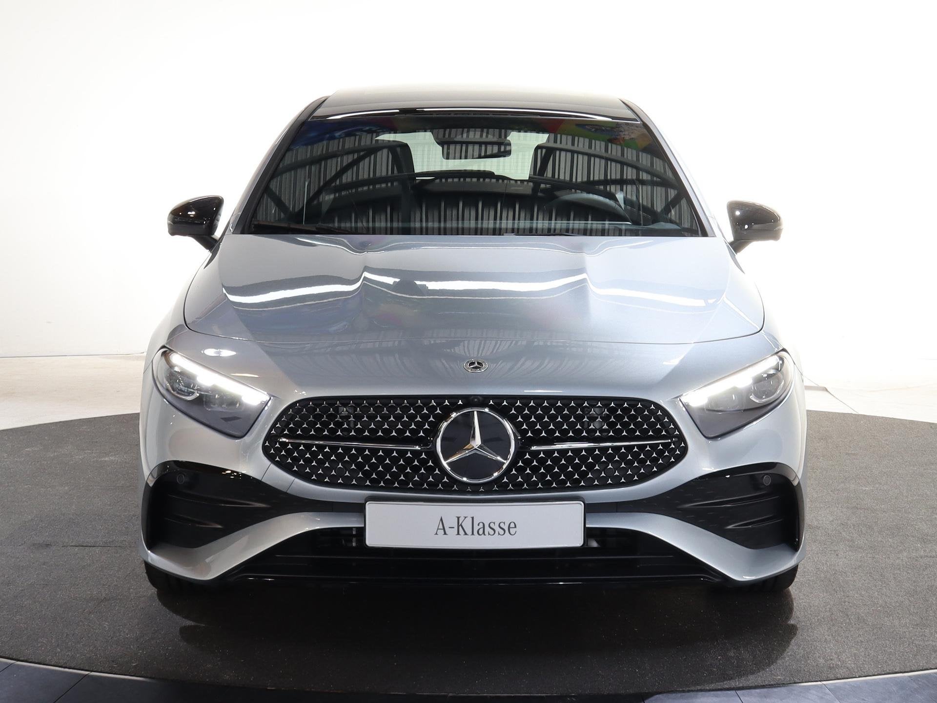 Mercedes-Benz A-klasse 180 Business Solution AMG | Panoramas, Auto's, 136 pk, 4 cilinders, Origineel Nederlands, Bedrijf