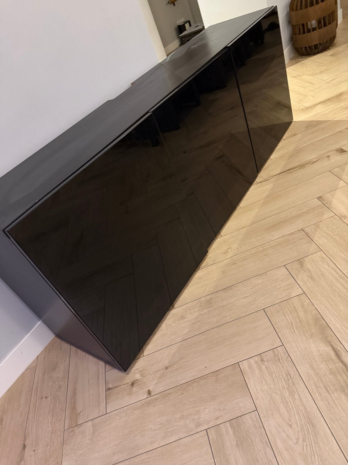Gratis ! IKEA Modern zwart tv-meubel met glanzende afwerking, Ophalen, Overige materialen, 150 tot 200 cm, Zo goed als nieuw