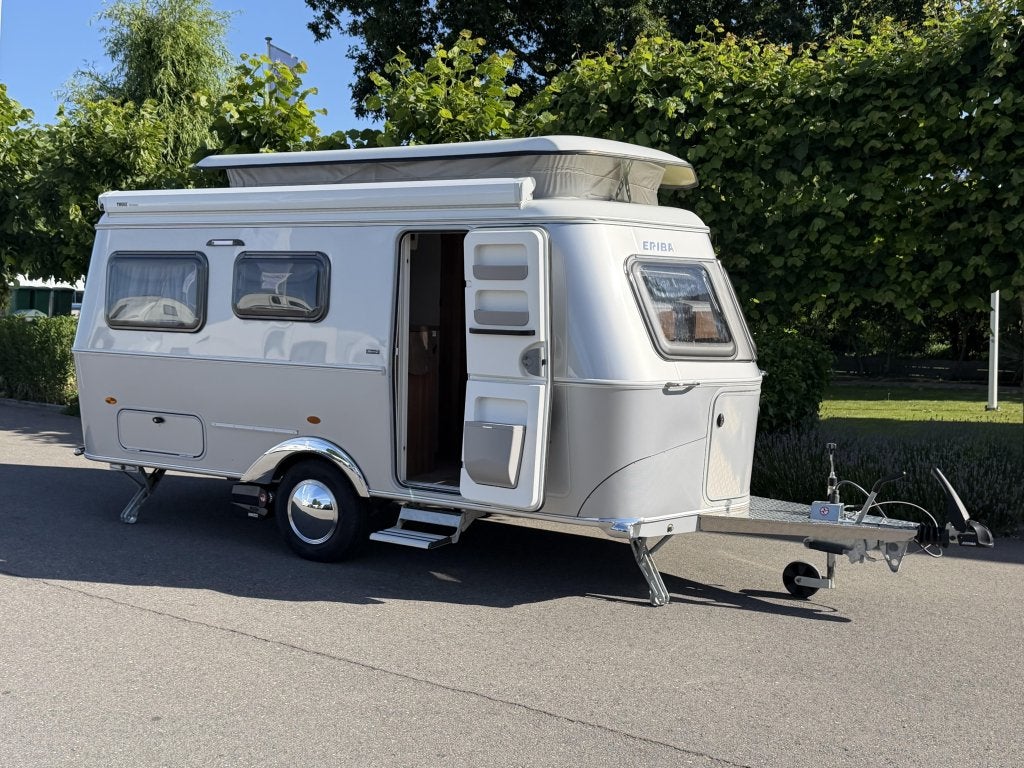 Eriba Touring 560 Mover,luifel,Stapelbed,Nieuw Nieuw, Caravans en Kamperen, Standaardzit, Dwarsbed, Bedrijf, 4 tot 5 meter