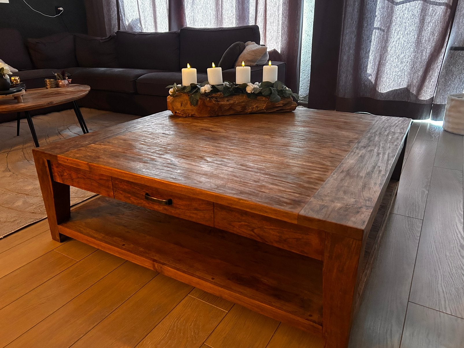 Massief teakhouten salontafel 120x120 met lade | €99