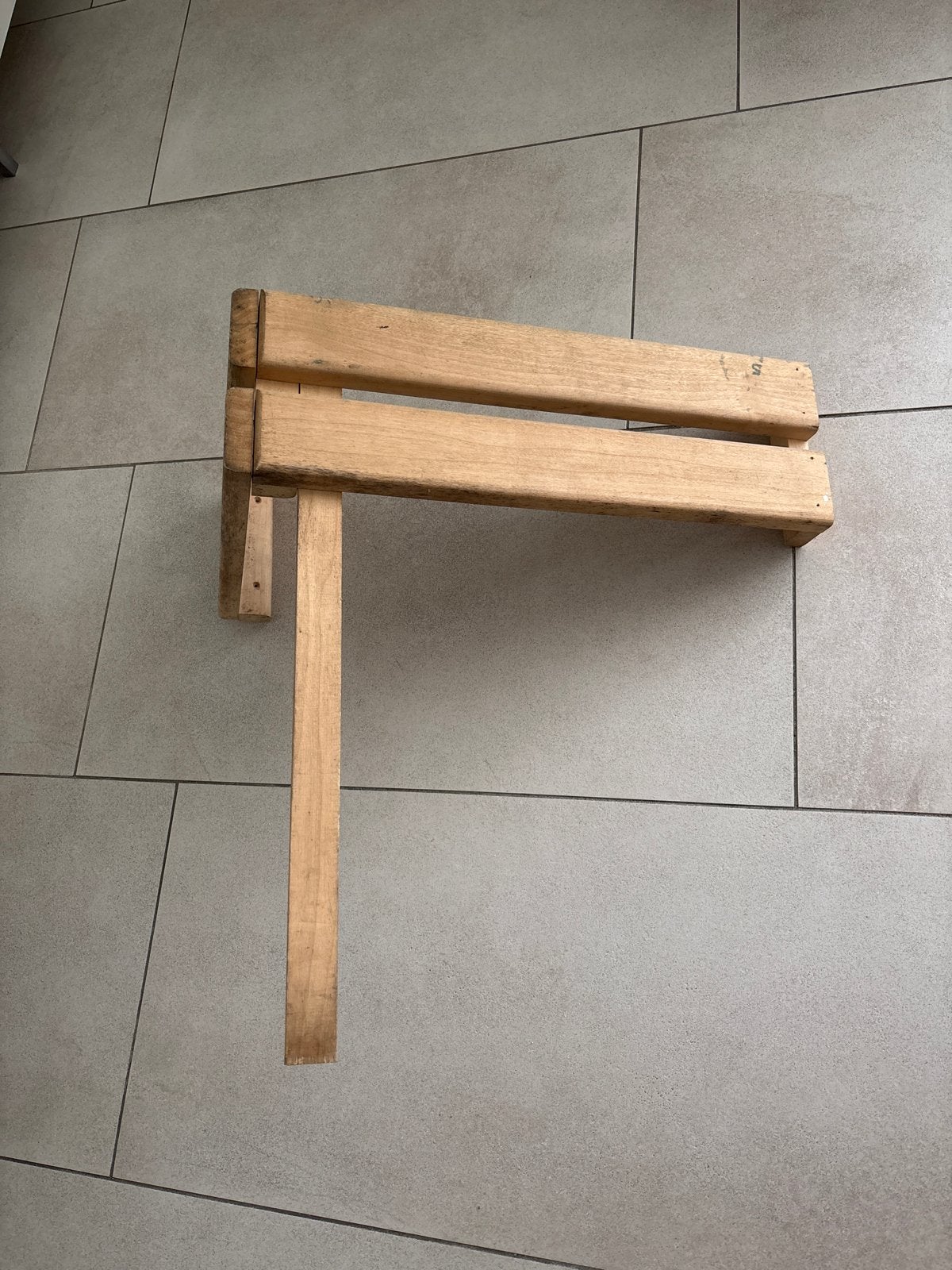 Houten wandrekje sauna, Ophalen of Verzenden, Gebruikt, Overige houtsoorten, Minder dan 200 cm