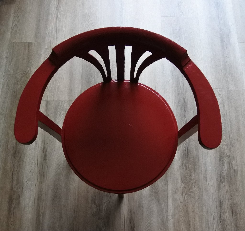 Rode houten stoel met armleuningen, Huis en Inrichting, Gebruikt, Ophalen of Verzenden, Klassiek, Vintage, Eén