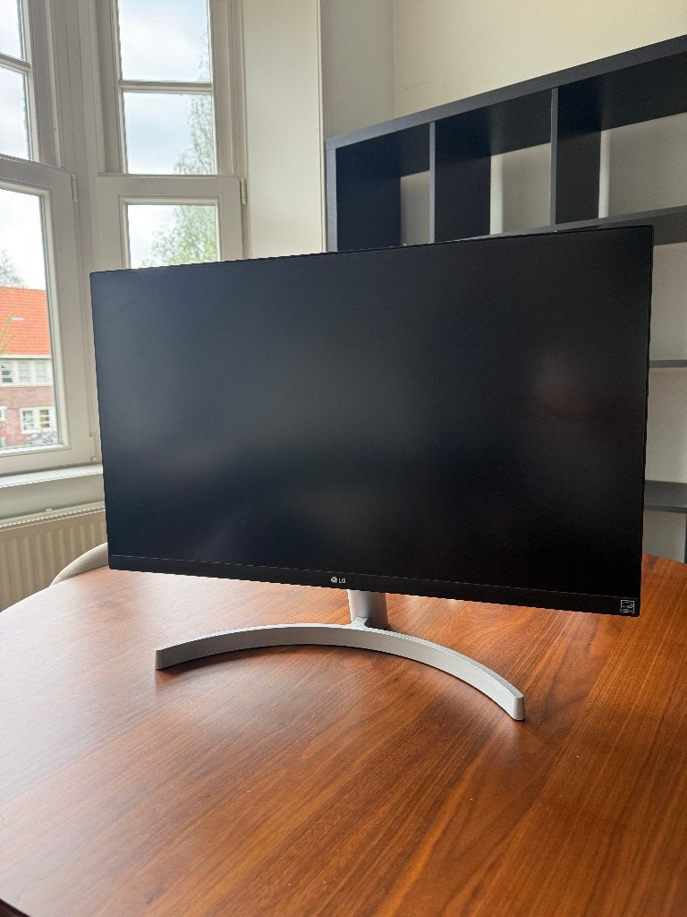 LG 27UL600-W – 27" 4K UHD IPS monitor, Ophalen, Kantelbaar, HDMI, LG