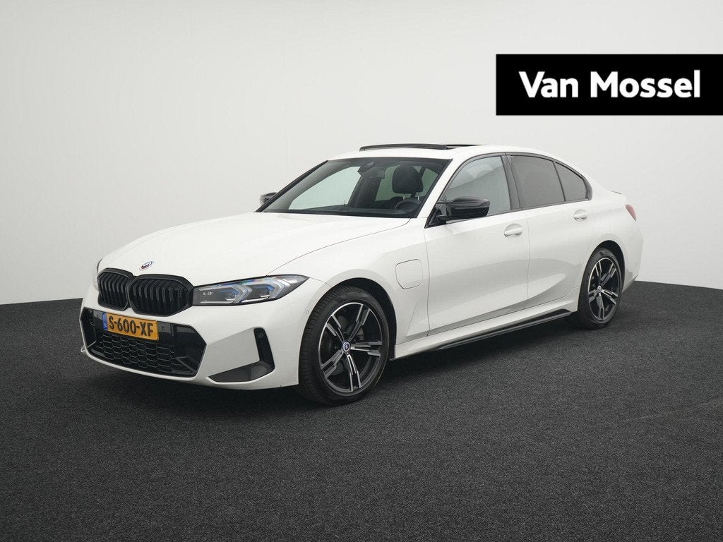 BMW 3-serie 330e | Automaat | M Sportpakket / BMW 50 Jahre |, Auto's, BMW, Bedrijf, Te koop, 3-Serie, ABS, Airbags, Airconditioning