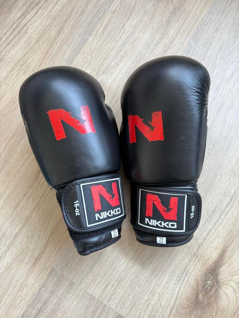 Nikko bokshandschoenen 16 oz, Gebruikt, Overige, Maat XS of kleiner, Vechtsportbescherming