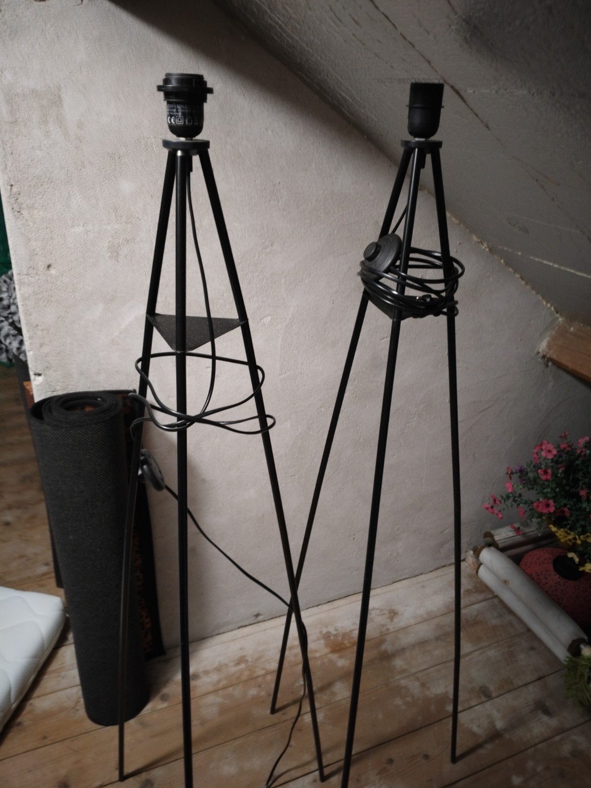 2 Staande Lampen Voeten Zwart - Tripod Design, Gebruikt, Modern, Industrieel, Minimalistisch, 100 tot 150 cm, Metaal
