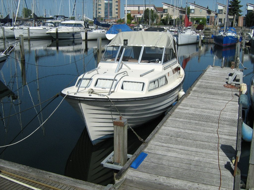 MAREX 24 Sun Cab  7,40x2,50x0,70m €8950,-, Ophalen, Gebruikt, Binnenboordmotor, 1.00 - 1.50 meter