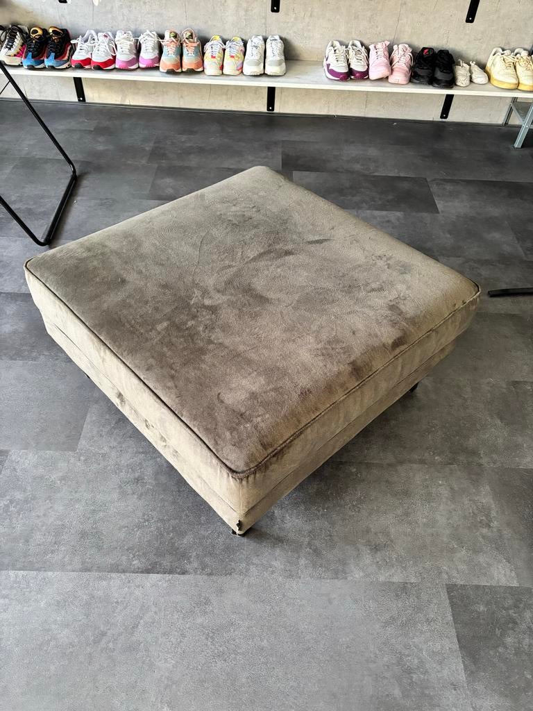 WOOOD Robin Hocker in warmgroen fluweel, Ophalen, Overige materialen, Vierkant, 75 tot 100 cm