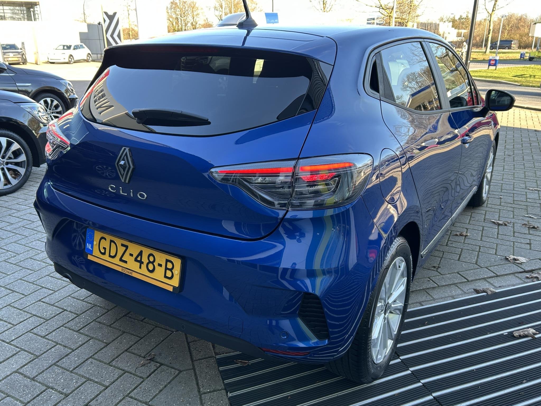 Renault Clio 1.0 TCe 90 GPF evolution | Achteruitrijcamera |, Auto's, Voorwielaandrijving, Stof, Gebruikt, Blauw