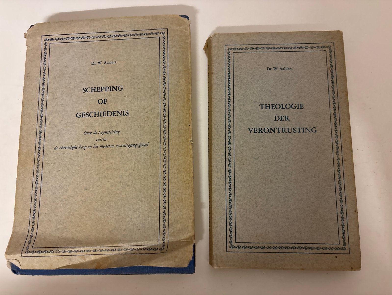 2 boeken Dr. W. Aalders: Theologie der verontrusting & Schep, Boeken, Ophalen of Verzenden, Gelezen, Christendom | Protestants