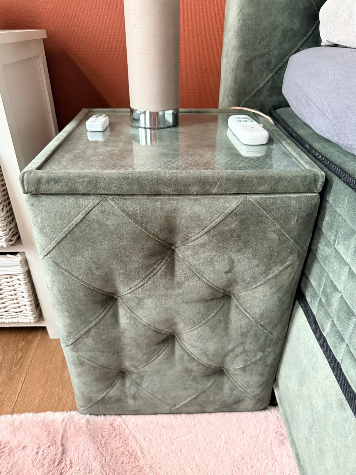 2x Nachtkastje Lotus Swiss Sense Mos Groen - Zo goed als nie, Overige materialen, Zo goed als nieuw, 45 tot 65 cm, 55 tot 70 cm