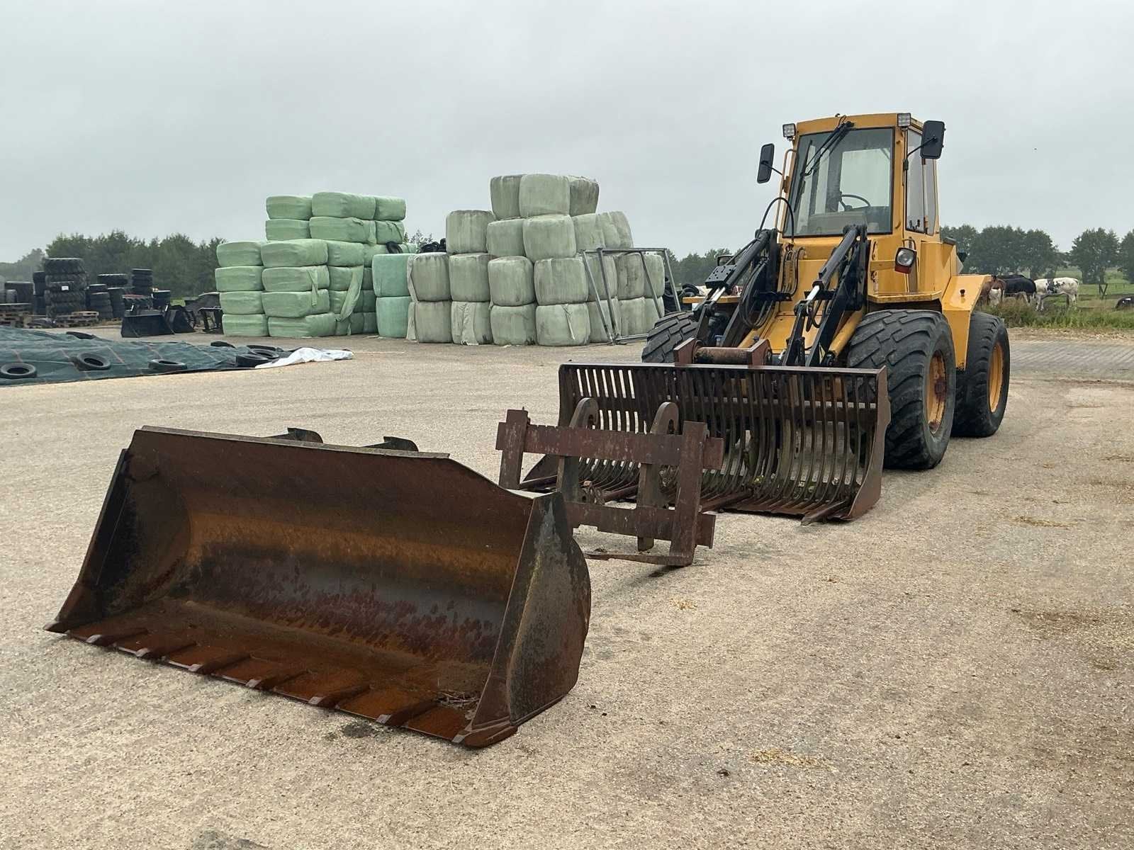 1994 caterpillar IT12F Shovel, Wiellader of Shovel