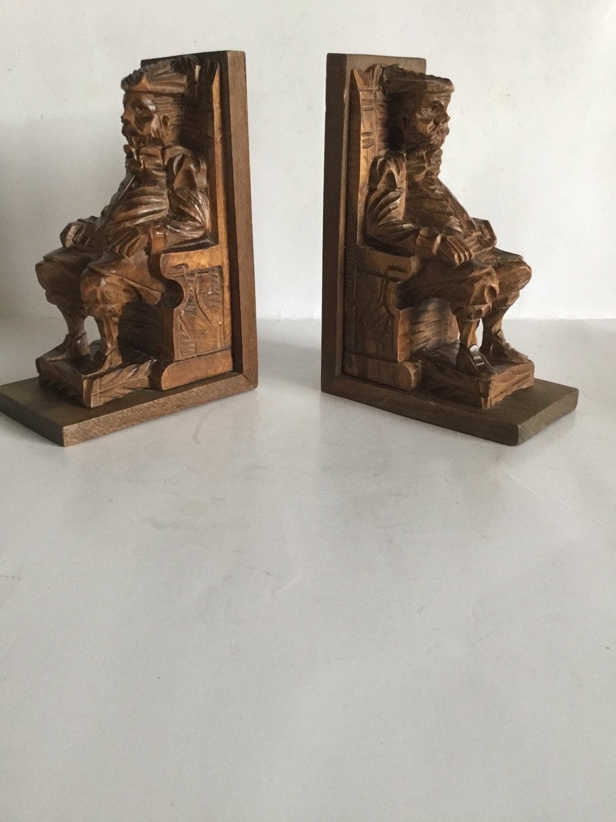 vintage handgesneden houten boekensteunen uit Spanje, Ophalen