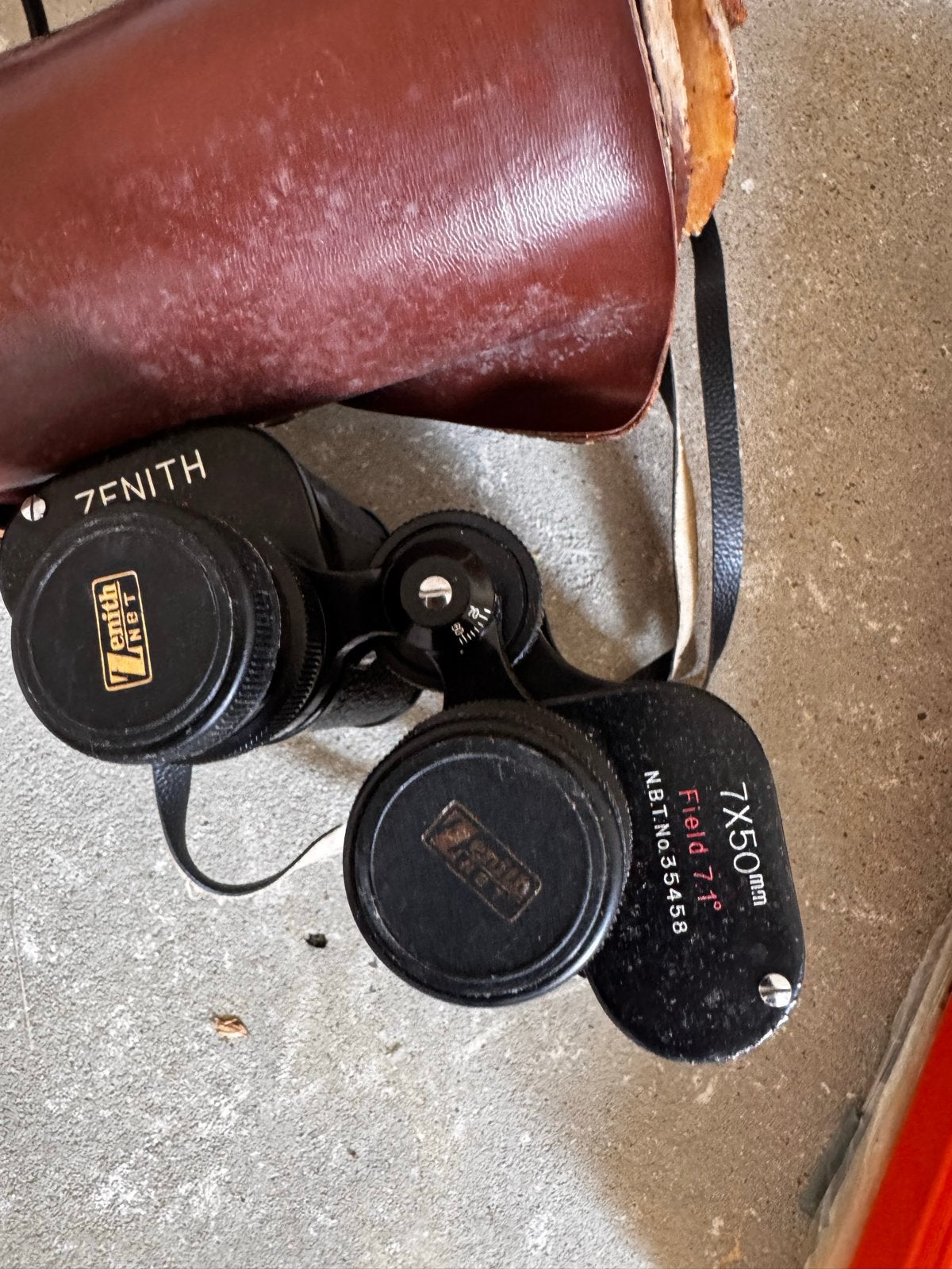 Zenith 7x50 verrekijker met leren tas, Gebruikt, Minder dan 8x, Met hoes of tas, Porro (met knik)