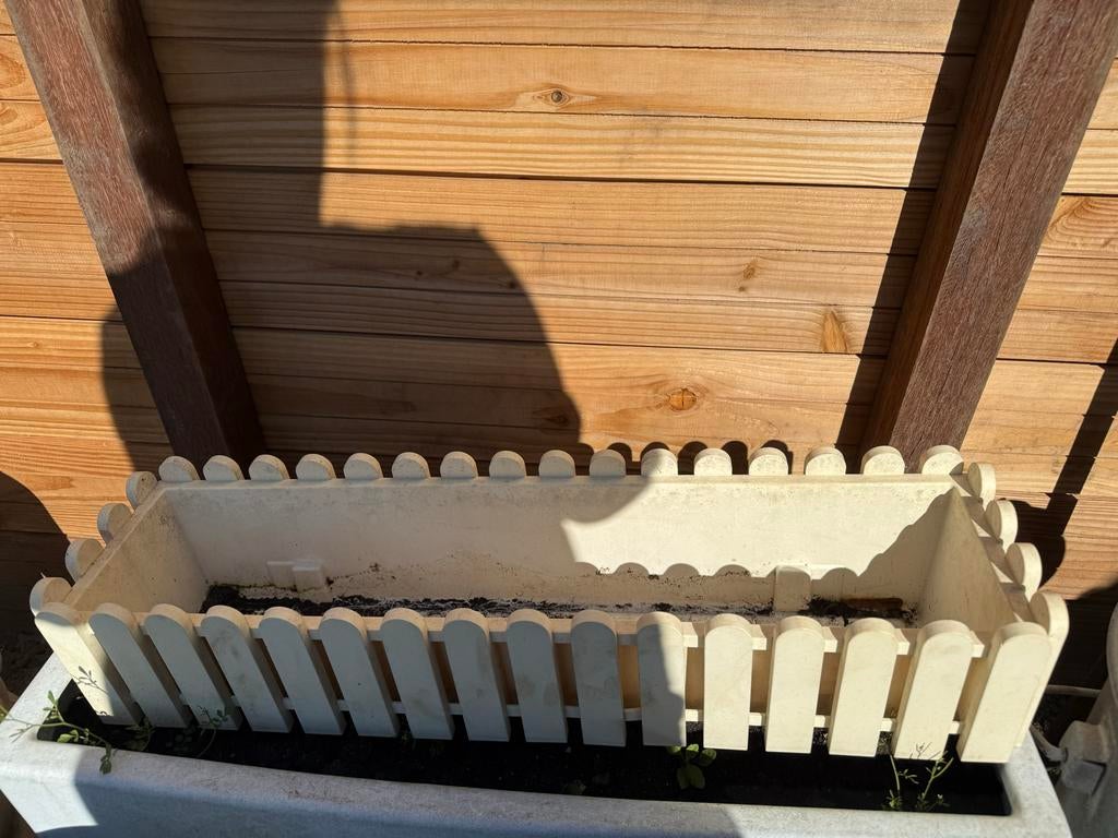 Mooie smalle vintage plantenbak, crème 95cm, Tuin en Terras, Bloembakken en Plantenbakken, Overige materialen, Gebruikt, Minder dan 30 cm