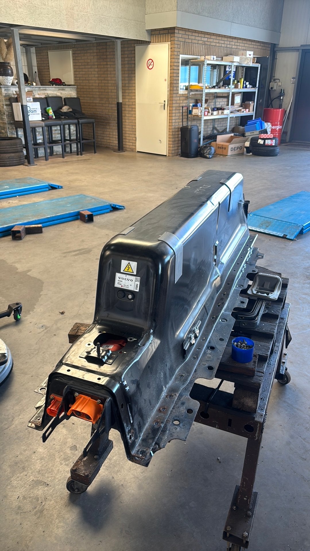 Volvo hybride batterij, Overige werkzaamheden