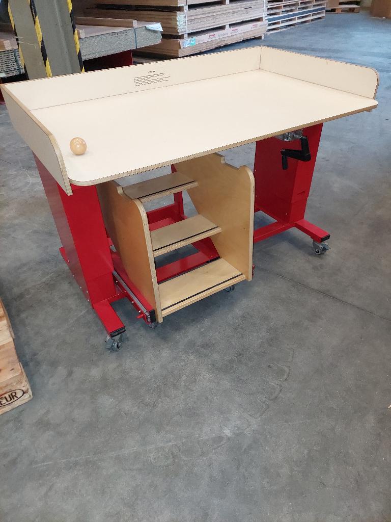 Rolf KDV commode / aankleedtafel met trapje - verrijdbaar, 70 cm of meer, 105 cm of meer, Ophalen of Verzenden, Voetruimte