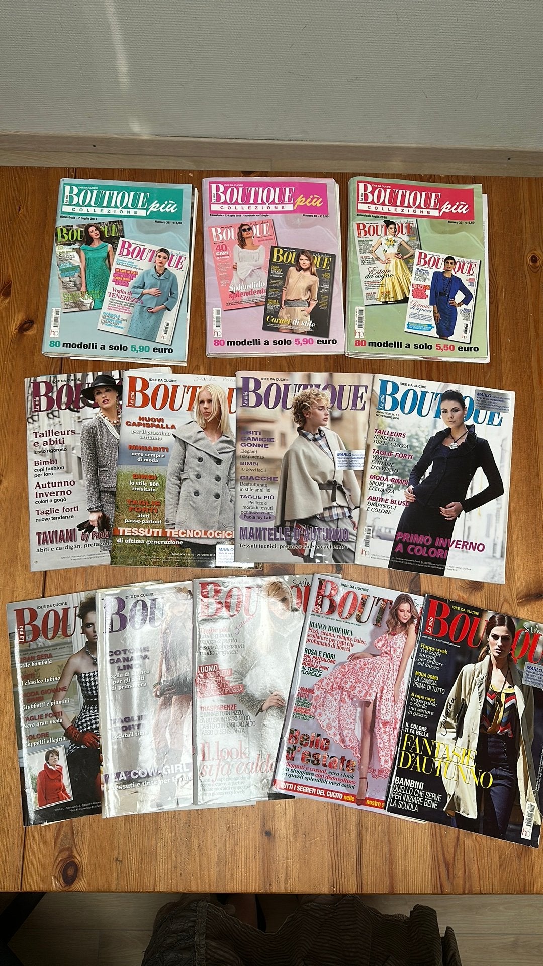 Naaitijdschriften Boutique met italiaanse modepatronen, Hobby en Vrije tijd, Naaien en Fournituren, Ophalen, Zo goed als nieuw