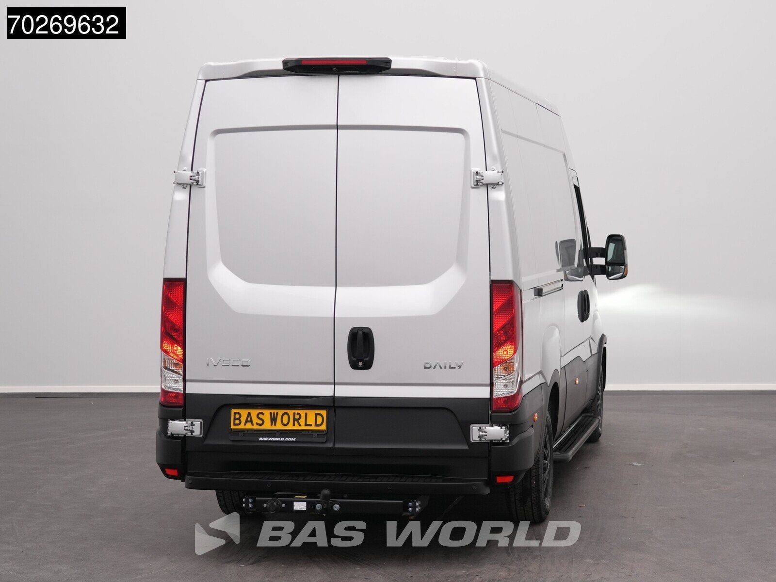 Iveco Daily 35S21 BPM VRIJ! 210PK 3.0L Automaat 2025 Black E, Automaat, Stof, Multifunctioneel stuurwiel, Euro 6